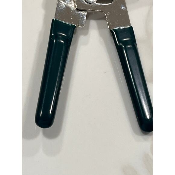 Vintage Swing-A-Way Can Opener Green Handle USA Made Manual Kitchen Tool - Picture 6 of 8